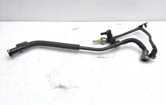 Volvo V40 Fuel line/pipe/hose
