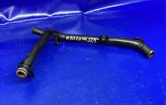 Volkswagen PASSAT B7 Engine coolant pipe/hose 03L121065AJ
