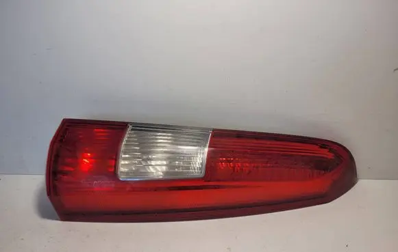 Volvo V70 Rear/tail lights 9154494