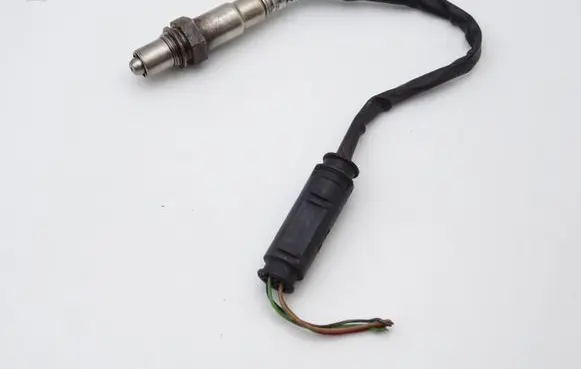 Mercedes-Benz E W210 Lambda probe sensor 0015406017