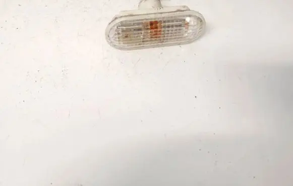 Ford Focus C-MAX Front fender indicator light 4m5a13k309aa 4m5a-13k309-aa