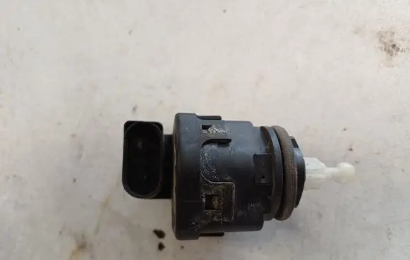 Audi A6 S6 C5 4B Headlight level adjustment motor 3B0941295B