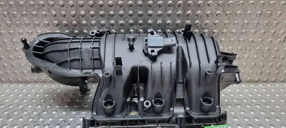 Volkswagen T-Roc Intake manifold S25145868 05C129709E
