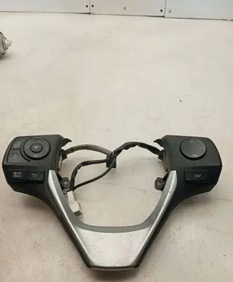 Toyota Auris E180 Steering wheel buttons/switches F70CS1302