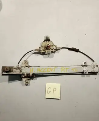 Hyundai Accent Rear window lifting mechanism without motor 8340225010