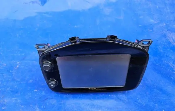 Toyota Aygo AB40 Radio/CD/DVD/GPS head unit 86140-0H071