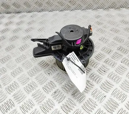Cadillac Escalade Heater fan/blower 84369132