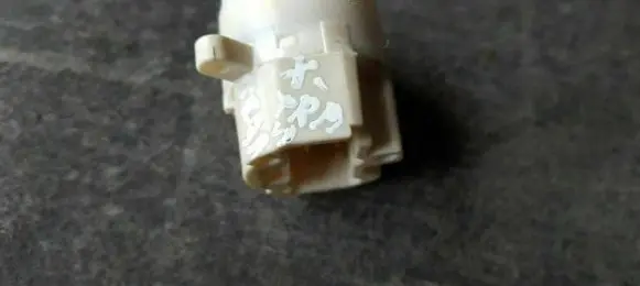 Nissan X-Trail T30 Ignition lock contact 
