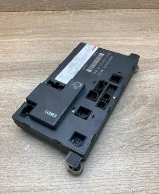Mercedes-Benz E W211 Door control unit/module 2118200326