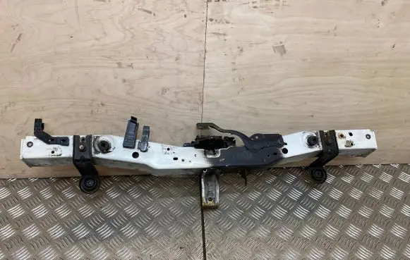Toyota Avensis T270 Top upper radiator support slam panel 