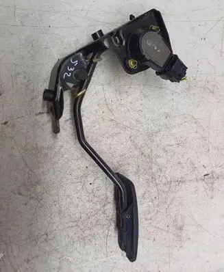 Toyota Avensis T250 Accelerator throttle pedal 8928152021 1983003041