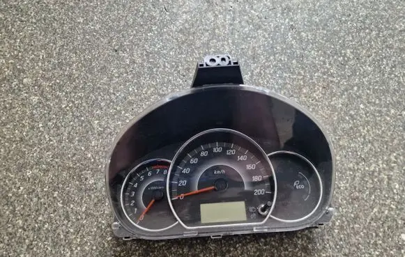 Mitsubishi Space Star Speedometer (instrument cluster) 8100C438