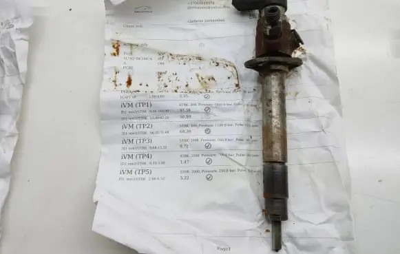 Citroen C6 Fuel injector 5U3Q9K546AA