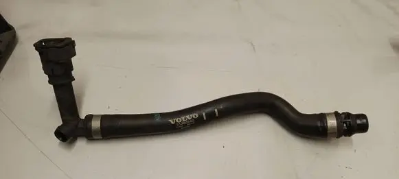 Volvo XC90 Engine coolant pipe/hose 31368540