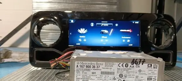 Mercedes-Benz GLE W167 Radio/GPS head unit trim A1679003637