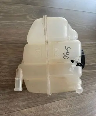 Volvo S90, V90 Coolant expansion tank/reservoir 31465682