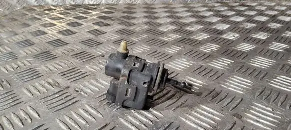 Renault Master II Headlight level adjustment motor 7700420737