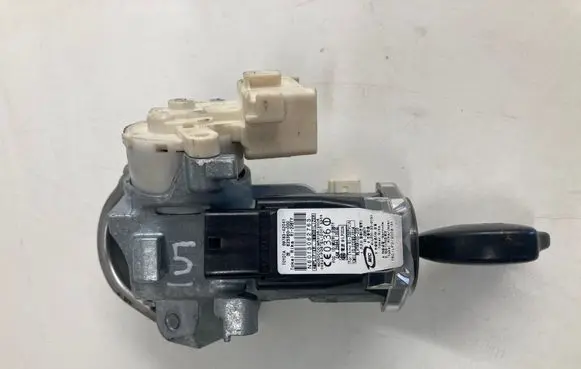 Toyota RAV 4 (XA30) Ignition lock 2584A12035 8978342041