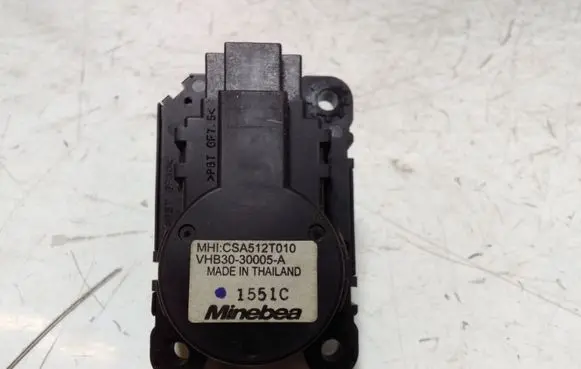 Mitsubishi Outlander Air flap motor/actuator CSA512T010 VHB3030005A