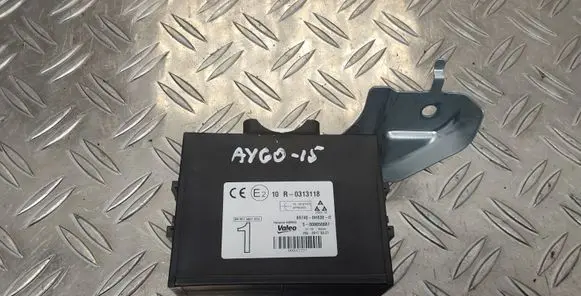 Toyota Aygo AB40 Door control unit/module 897400H030