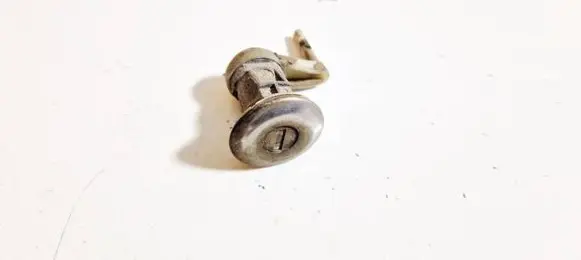 Peugeot 206 Front door lock (next to the handle) 