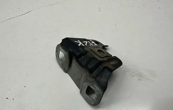 BMW 6 F12 F13 Fender mounting bracket
