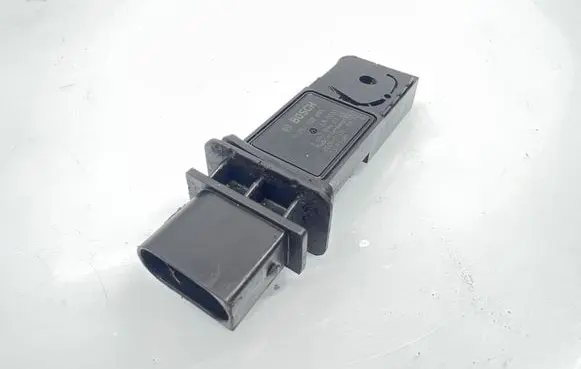 Mercedes-Benz E W211 Mass air flow meter A6420940148