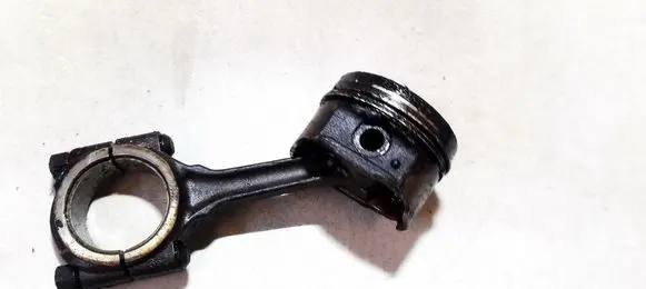 Citroen C3 Piston with connecting rod