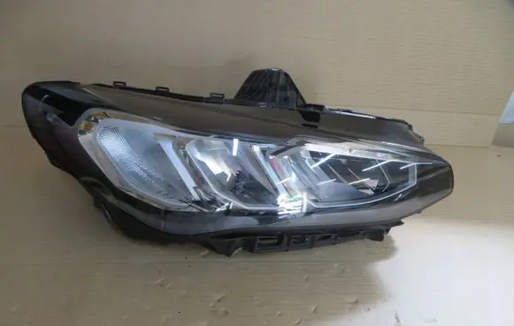 BMW 2 Active Tourer U06 Headlight/headlamp 5A42244-08