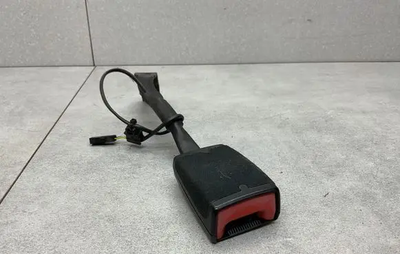 Volkswagen Golf VI Front seatbelt buckle 1K3857756BA