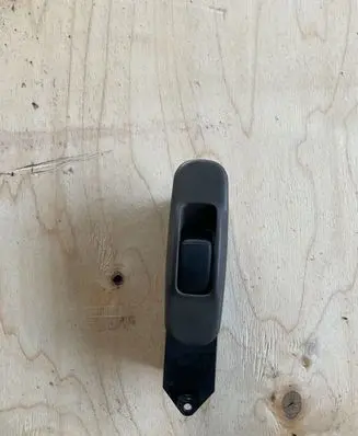 Mitsubishi Pajero Sport I Electric window control switch