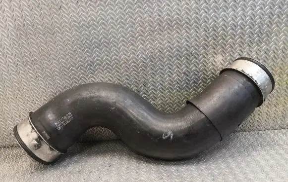 Mercedes-Benz E W211 Intercooler hose/pipe 2115282882