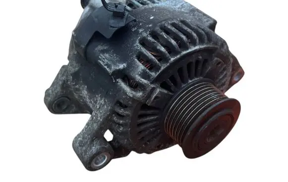 KIA Sorento Generator/alternator 373004A300 0213199212