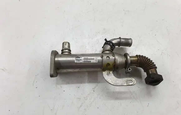 Volvo V50 EGR valve cooler 8653691 880245U H14GA