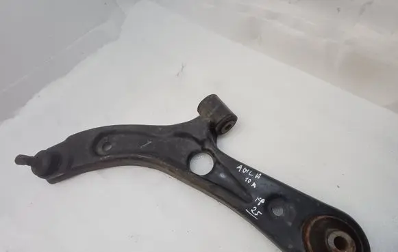Front lower control arm/wishbone