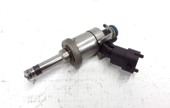 Cadillac CTS Fuel injectors set 0261500056 12611545