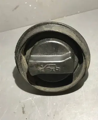 Volkswagen Golf IV Oil filler cap 038115301B