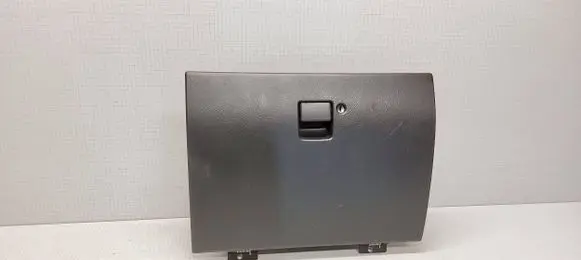 Opel Frontera B Glove box