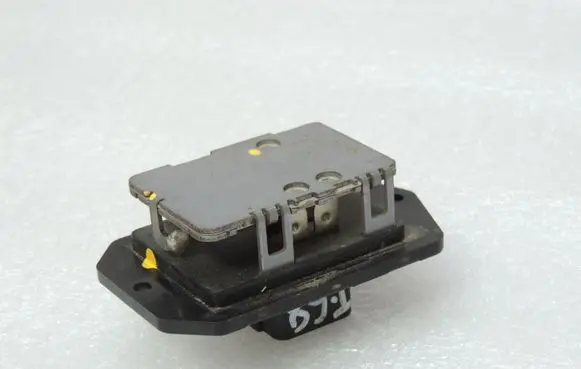 Toyota Hilux (AN120, AN130) Heater blower motor/fan resistor 871380K110