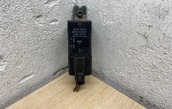 Mercedes-Benz Vito Viano W639 Coolant fan relay BEHRA8965 899260000