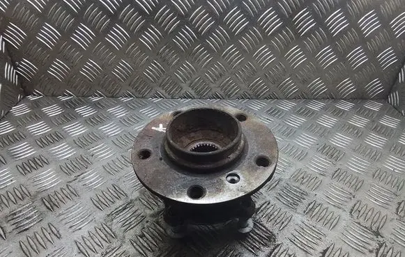BMW 7 E65 E66 Rear wheel hub