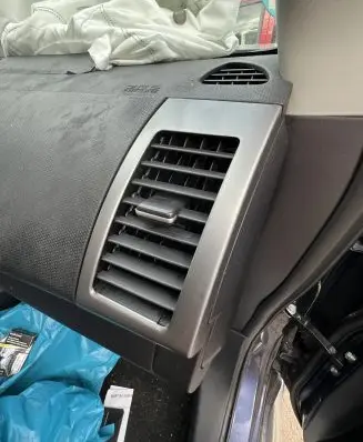 Peugeot 4007 Dashboard side air vent grill/cover trim
