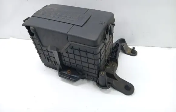 Volkswagen PASSAT B7 Battery box tray 1K0915333H