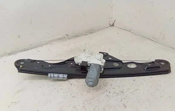 Mercedes-Benz E W211 Rear door window regulator with motor A2117300246 A2118202442