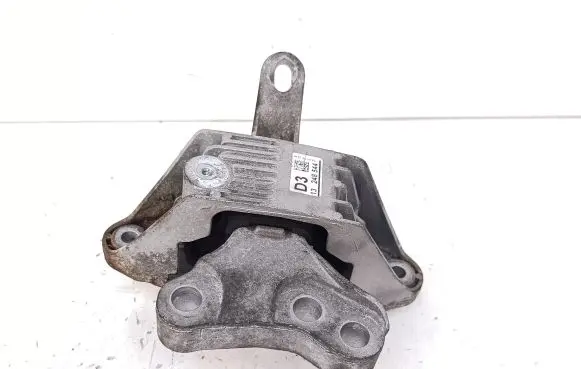 Opel Zafira C Engine mount bracket 13248544