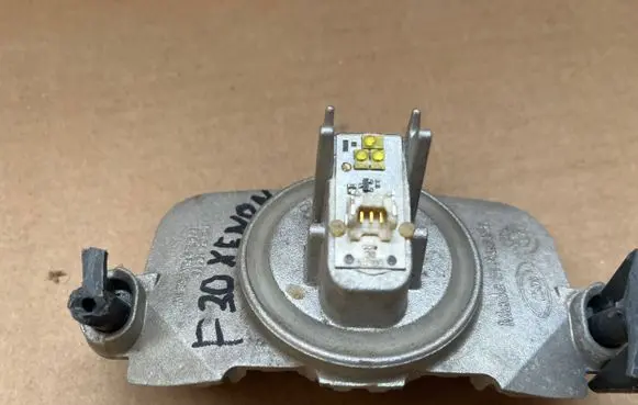 BMW 3 F30 F35 F31 LED ballast control module 7213114000