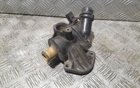 Audi A4 S4 B6 8E 8H Thermostat/thermostat housing 06B121111F