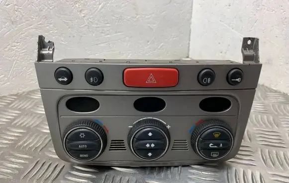 Alfa Romeo 147 Climate control unit 01560513690 0000355375 FTC52492078