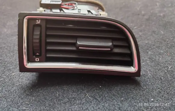 Skoda Superb B6 (3T) Dashboard side air vent grill/cover trim 3T0819702 1461147 W12001