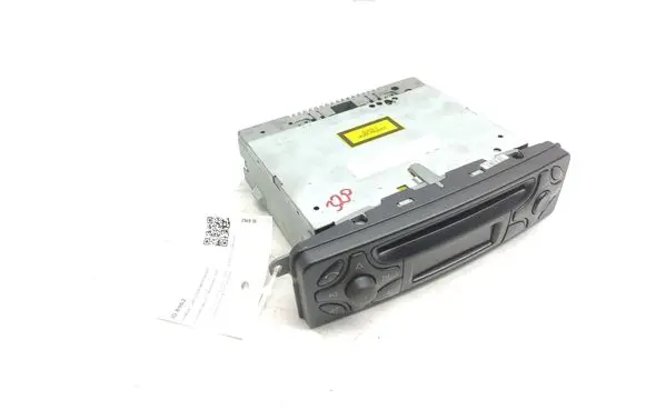 Mercedes-Benz C W203 Radio/CD/DVD/GPS head unit A2038201786